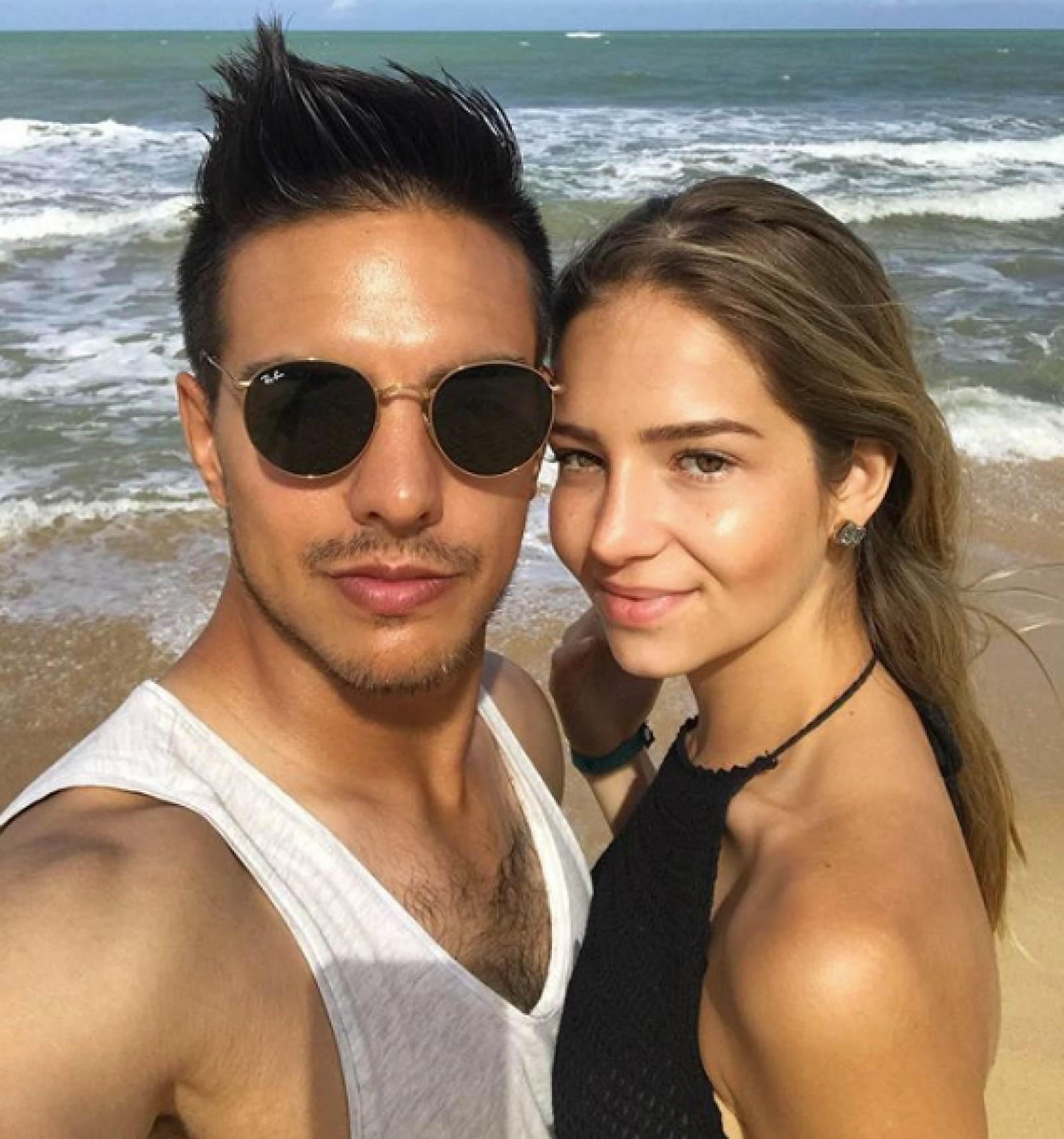 Vadhir Derbez está nuevamente soltero y así es la mujer que busca